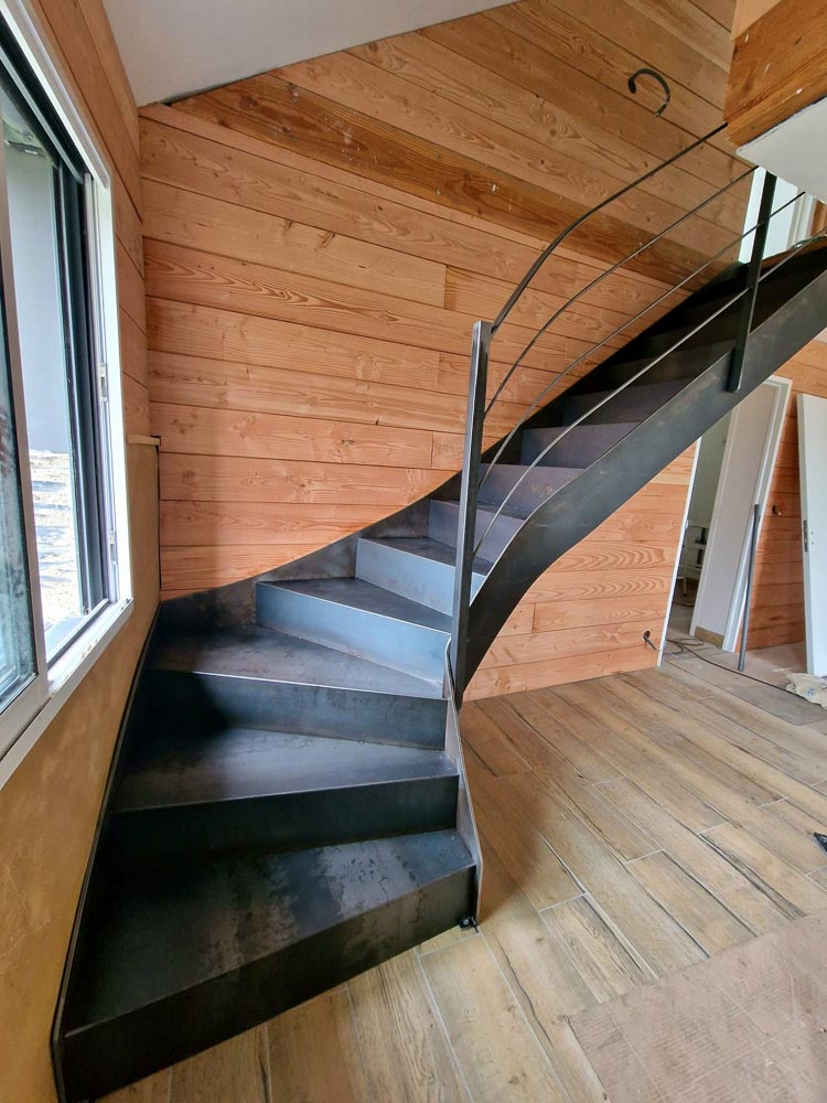 fabrication escalier métal sur-mesure Angers 8